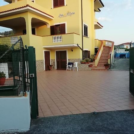 Aria Di Mare B&B Family Сан Никола Арчела Екстериор снимка