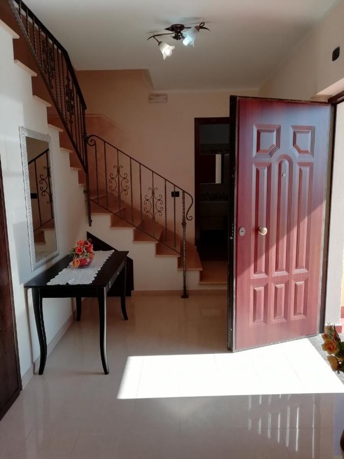 Aria Di Mare B&B Family Сан Никола Арчела Екстериор снимка