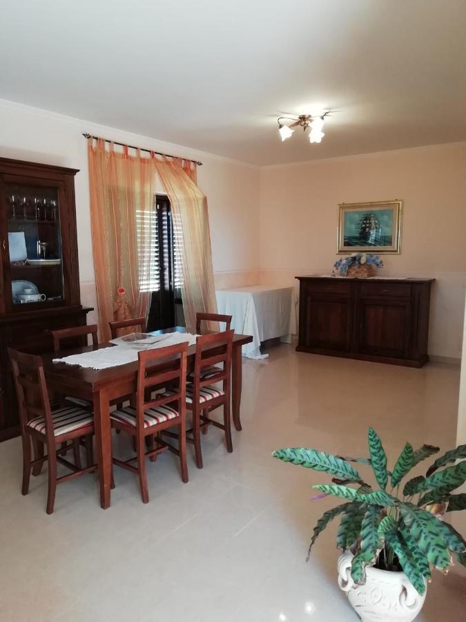 Aria Di Mare B&B Family Сан Никола Арчела Екстериор снимка