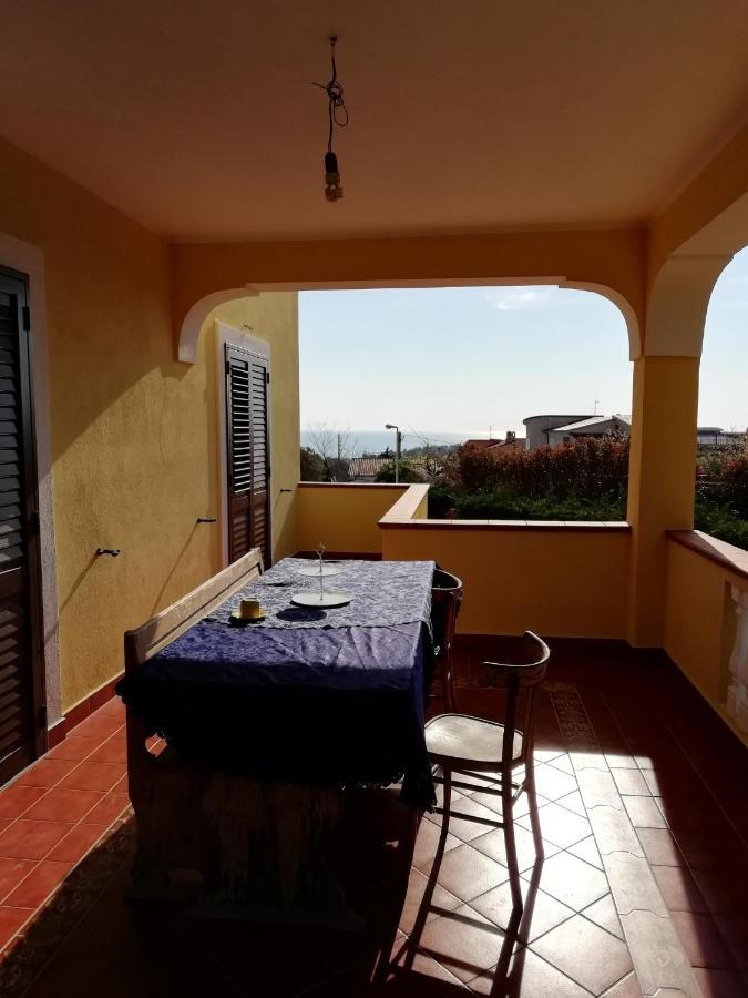 Aria Di Mare B&B Family Сан Никола Арчела Екстериор снимка