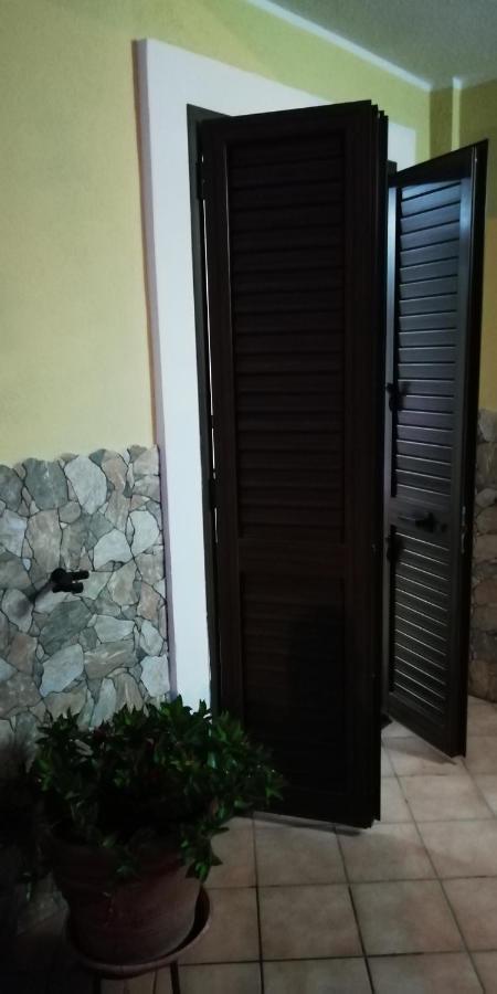 Aria Di Mare B&B Family Сан Никола Арчела Екстериор снимка
