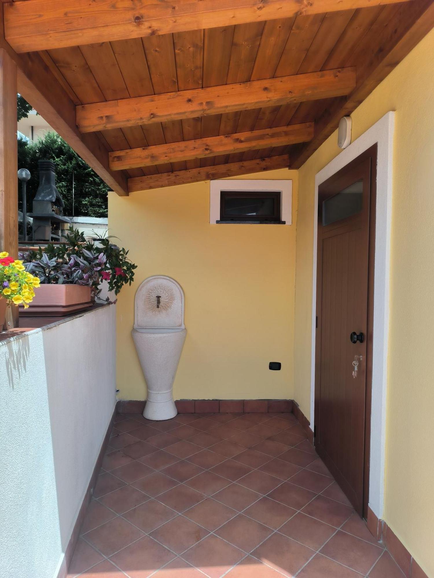 Aria Di Mare B&B Family Сан Никола Арчела Екстериор снимка