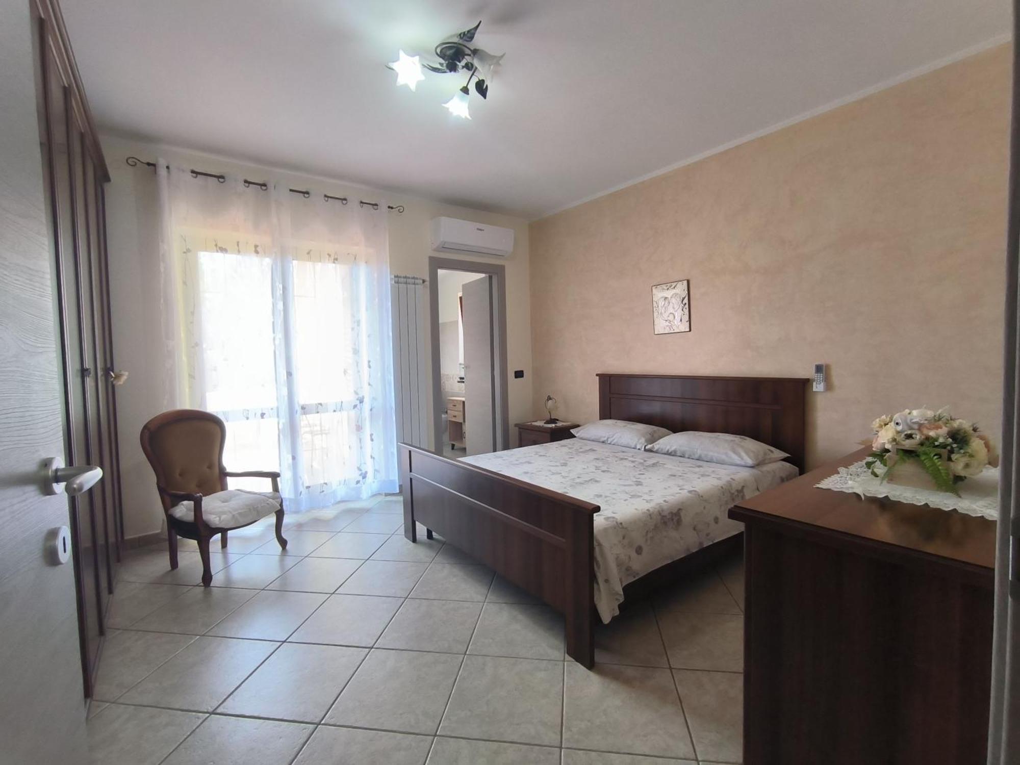 Aria Di Mare B&B Family Сан Никола Арчела Екстериор снимка