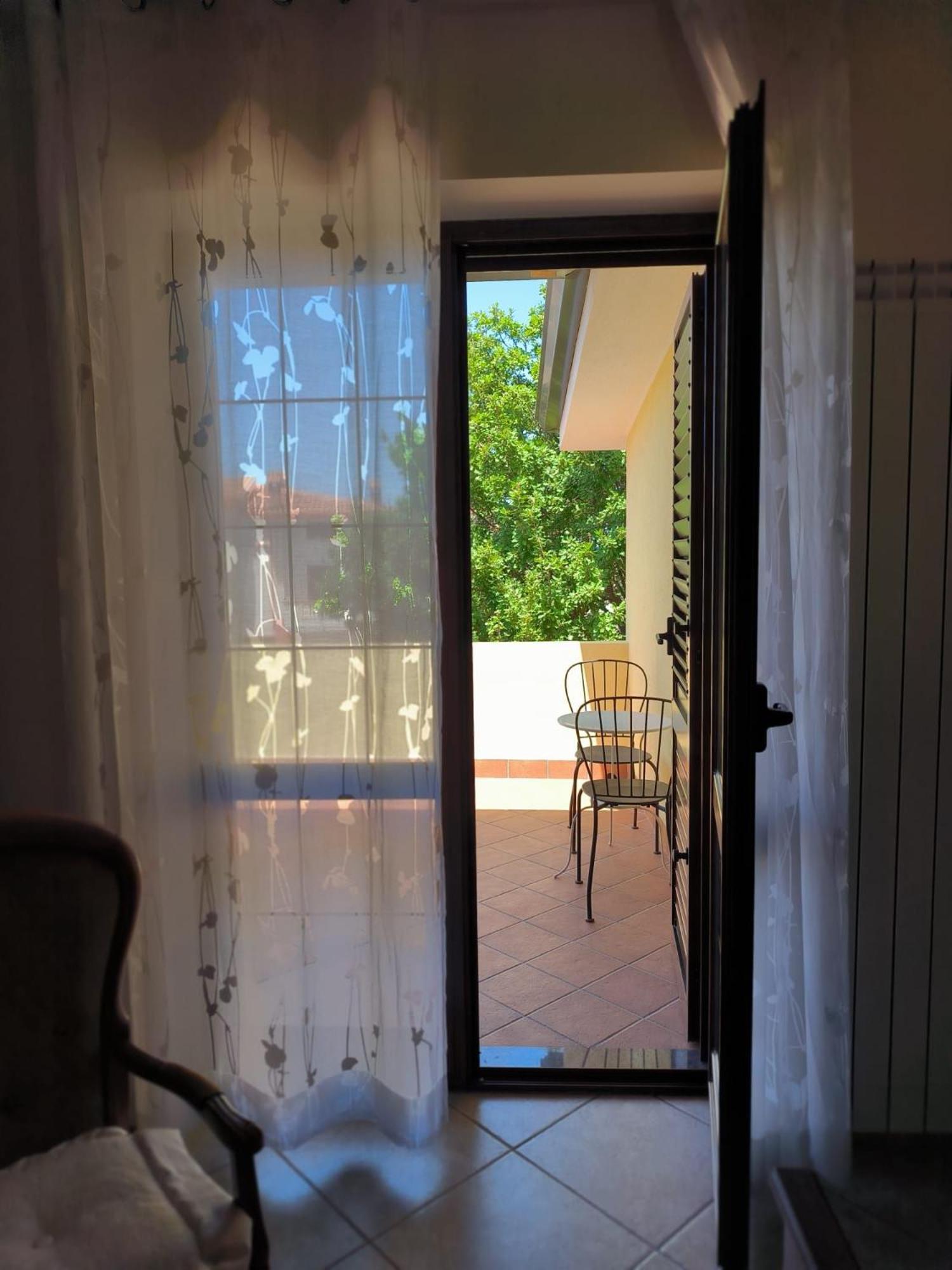 Aria Di Mare B&B Family Сан Никола Арчела Екстериор снимка